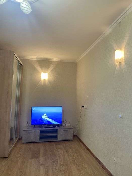 Квартира ОРЕНДА ПОДОБОВО ПОГОДИННО 1кімнатна соломяʼнка жд вокзал Київ