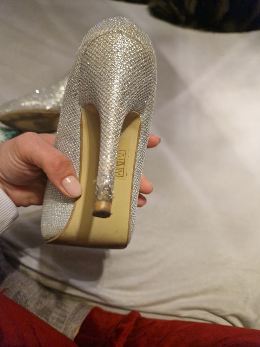 Srebne szpilki rozmiar 37 błyszczące