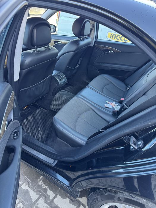 Продам Мерседес Е211