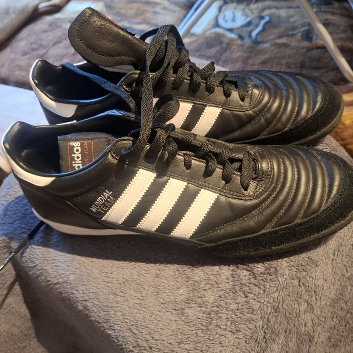 Adidas mundial team