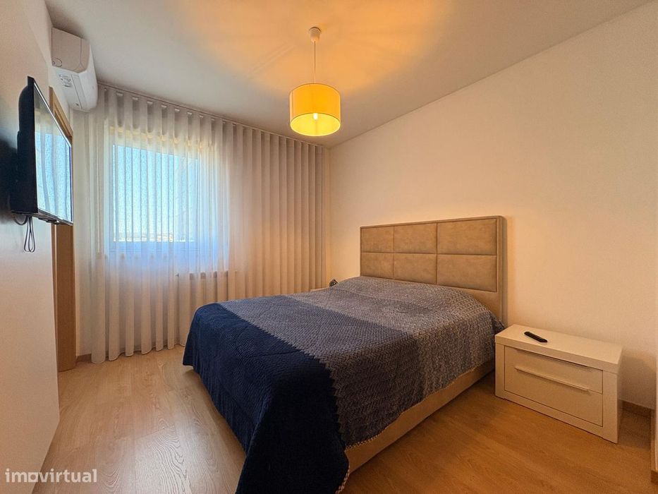 Apartamento T3 (recuado) com 56m2 de terraço, no centro da Trofa