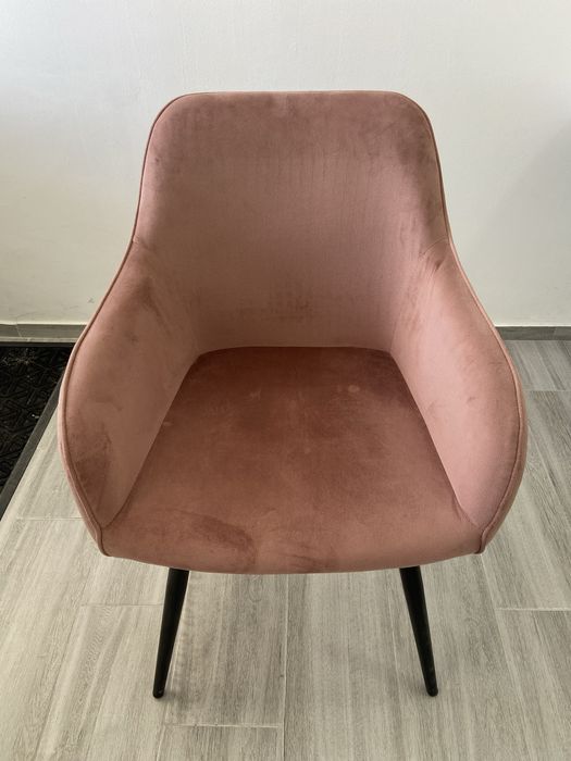 Cadeira rosa velho
