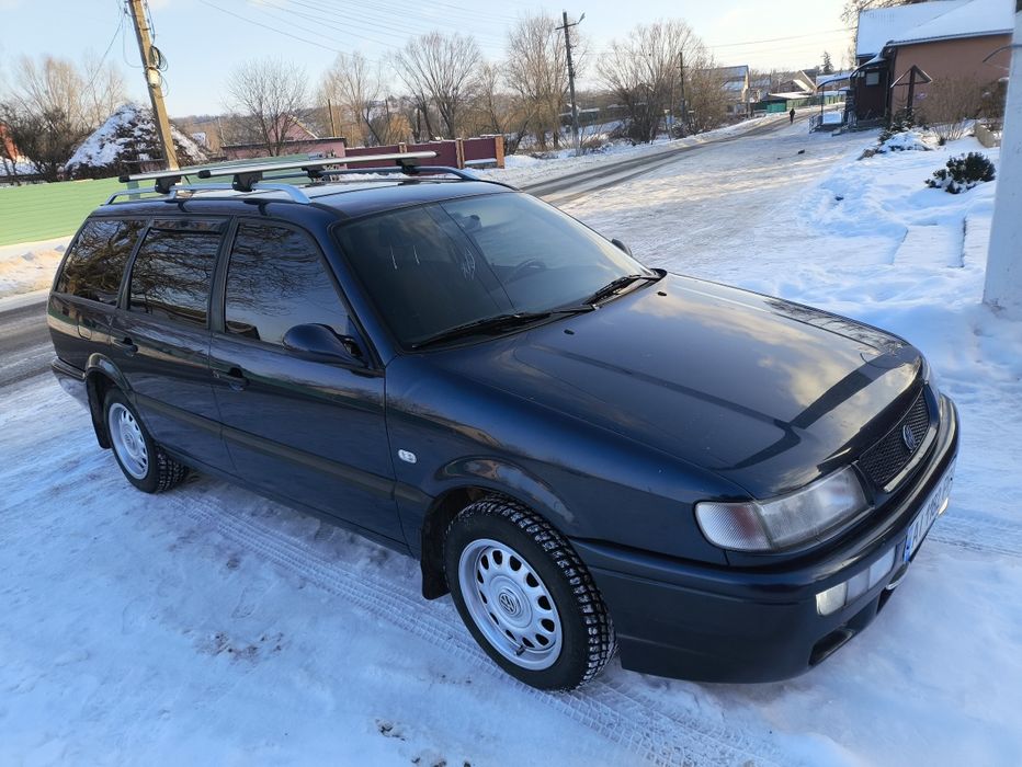 Фольцваген Б4 синій