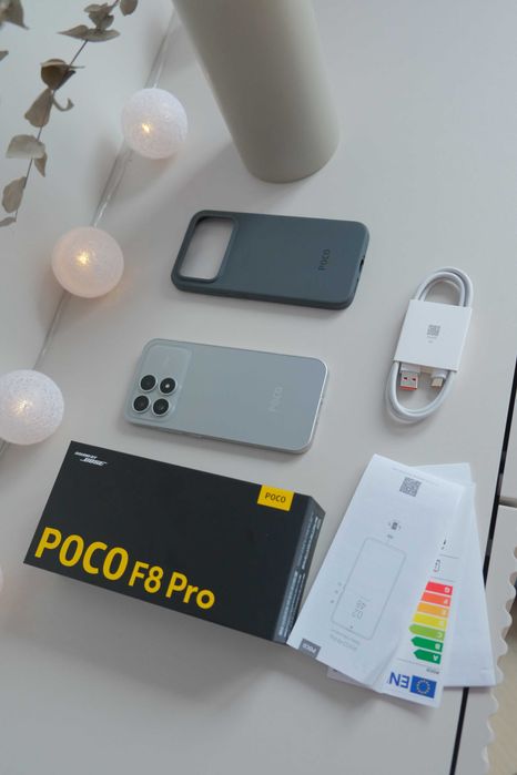 Smartfon poco F8 Pro 12 GB / 512 GB 5G srebrny Nowy