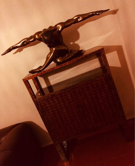 Oportunidade - Estátua Area Store