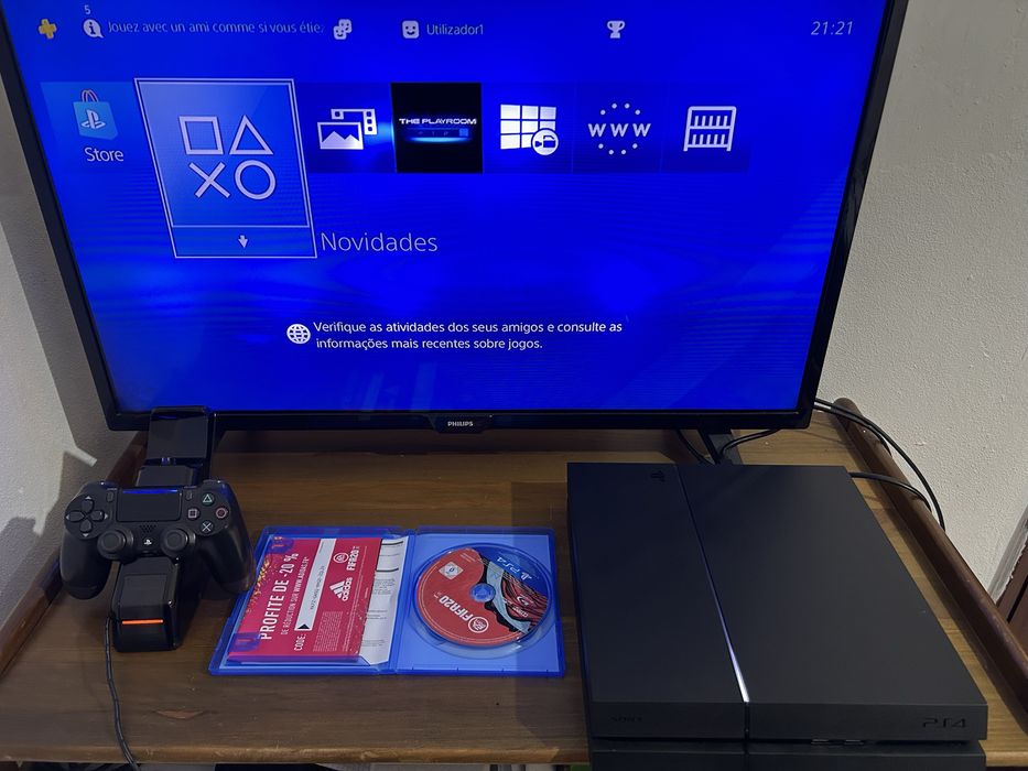 PS4 FAT 1TB praticamente NOVA
