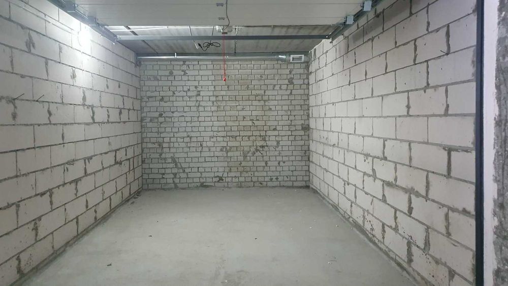 Оренда гаража по Тобілевича,4