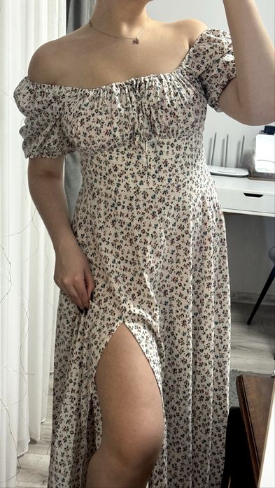 Сукня довга жіноча