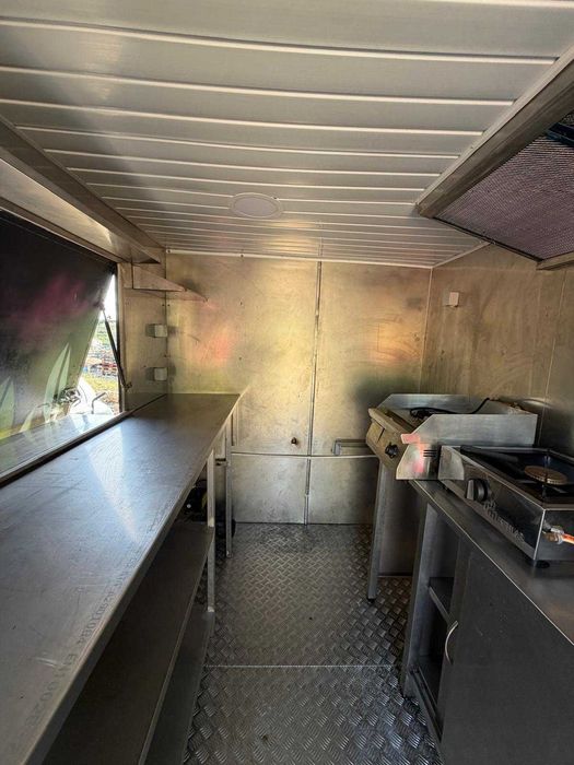 Roulotte / Trailer de Comida Equipado - Pronto a Faturar