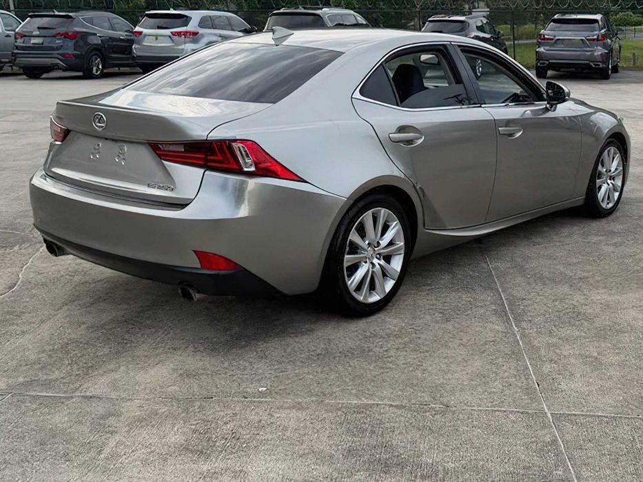Lexus IS 250      2015