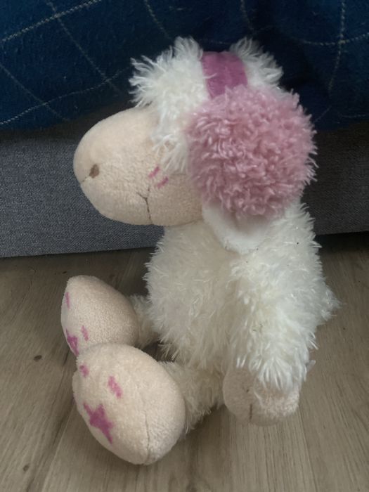 Peluche de ovelha da NICI