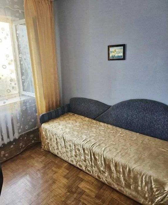 Продам 3 кімнатну квартиру на Черемушках, вул. Бреуса / Єфімова. 65м2, 6 поверх