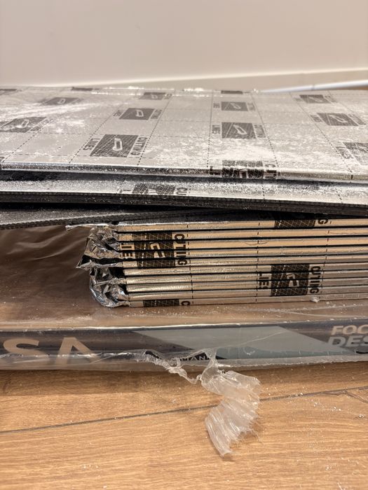 Oddam podklady pod panele