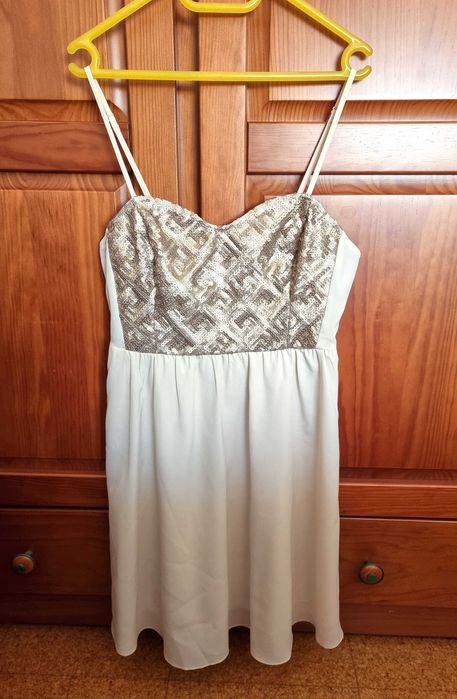 Vestido bege e dourado H&M, tamanho 34