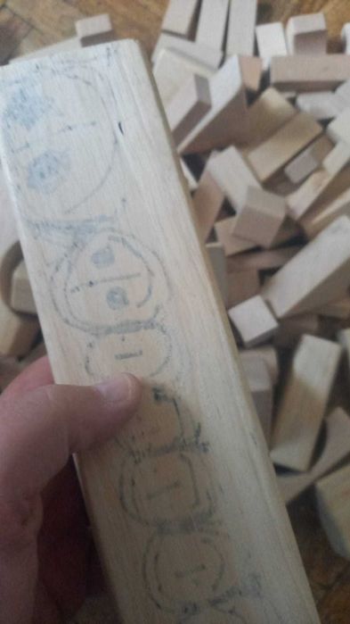 Drewniane klocki dla dziecka, 120 sztuk, używane.