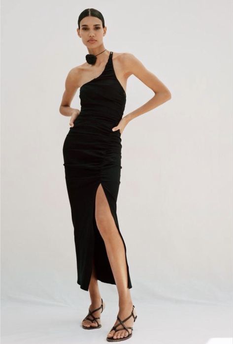 Лляна асиметрична сукня Zara