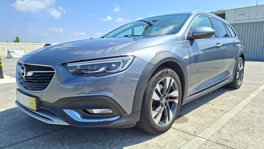 Opel Insignia Country Tourer — fotografia 2