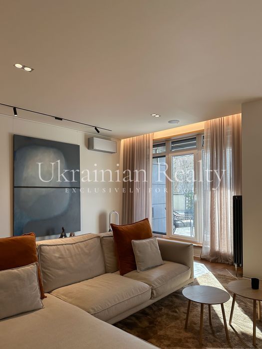 Продаж квартири з терасою 250 м²  ЖК A-52. Січових Стрільців, 44а