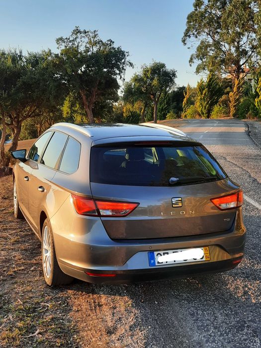 Seat Leon St impecável