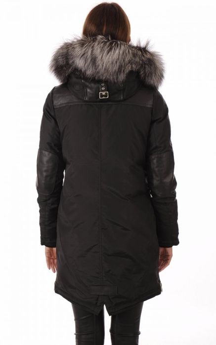 Парка Nicole Benisti