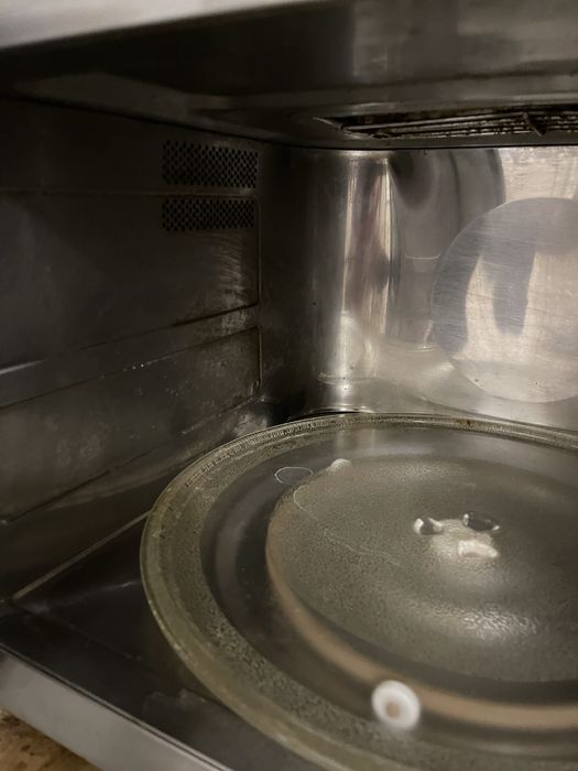 Продам микроволновку LG