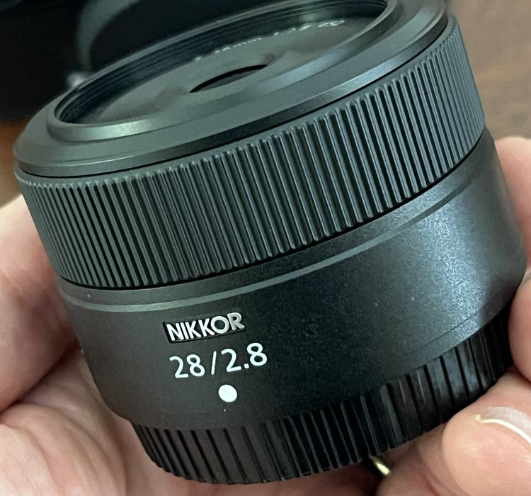 Nikon Zfc com 28mm e techart tzm02