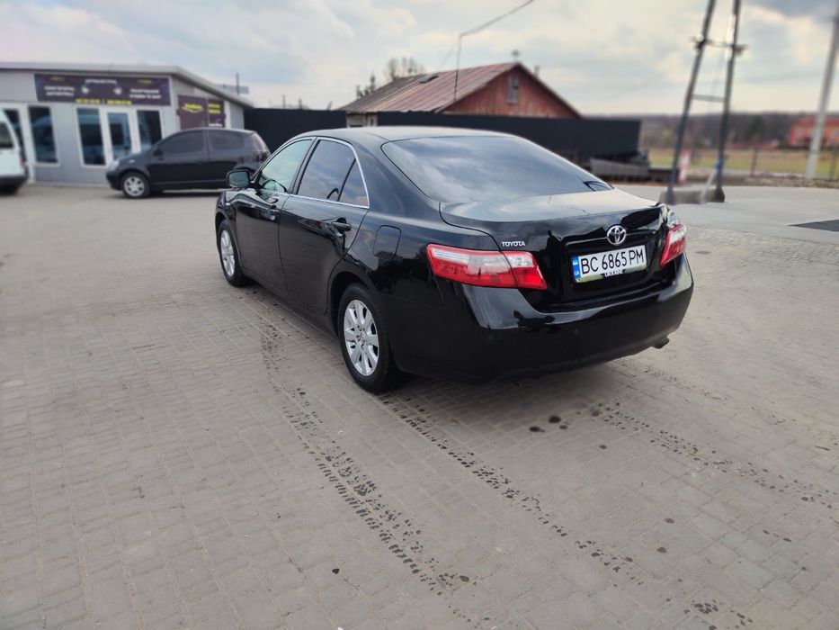 Продам Тойоту Камрі 40