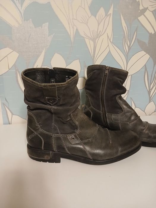 Шкіряні черевики Bugatti 44 розмір