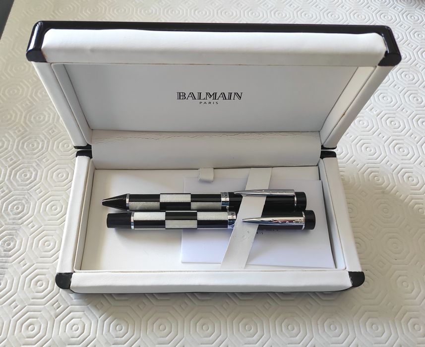 2 canetas BALMAIN