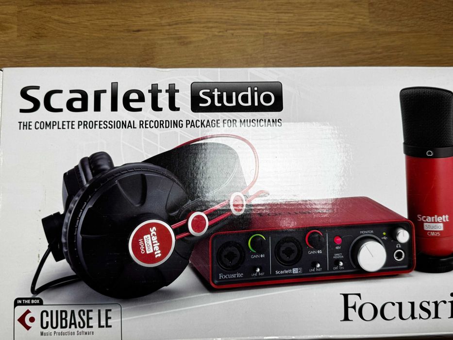 Focusrite Scarlett 2i2 Studio 2Gen - SPRZEDAM!!!