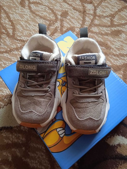 Кросівки весна/осінь