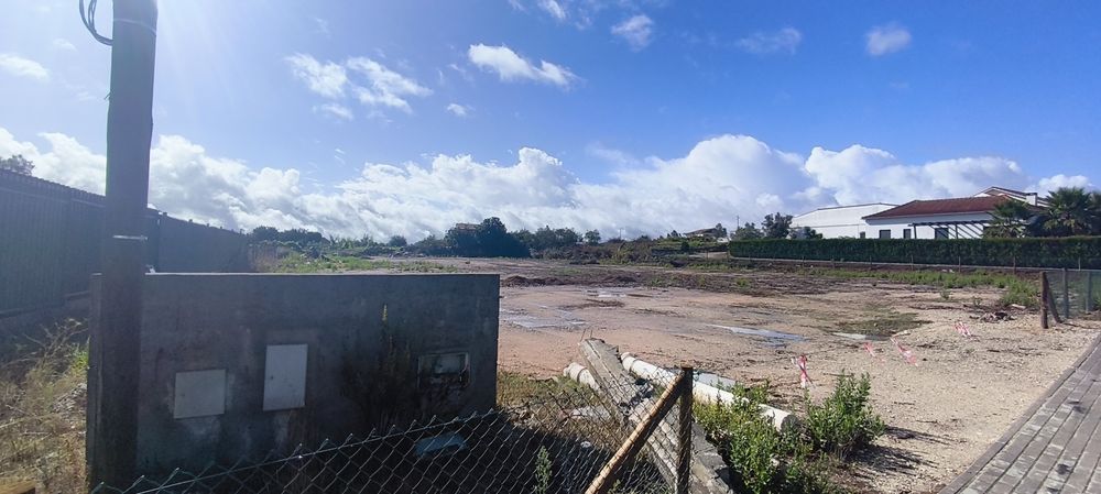 Terreno para Aluguer – 3.870 m² – Água, Luz e Saneamento – Próximo IC9