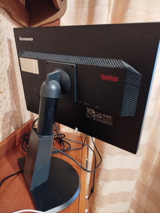 Монитор бу 22" 1680*1050 TN Lenov