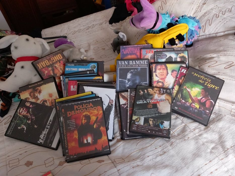 Televisão e vários extras