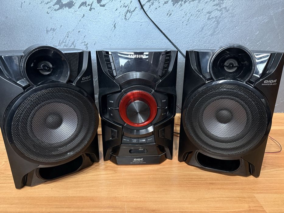 Wieża Samsung MX-H630