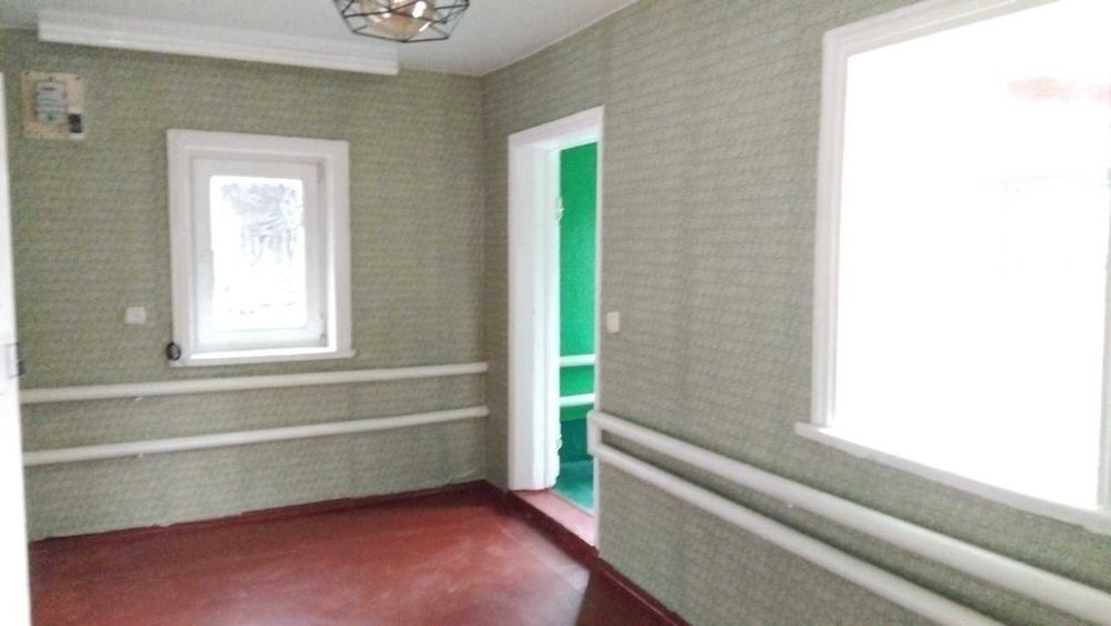 Будинок з новим вел. гаражем і виноградниками в Ч. Слободі (п3)