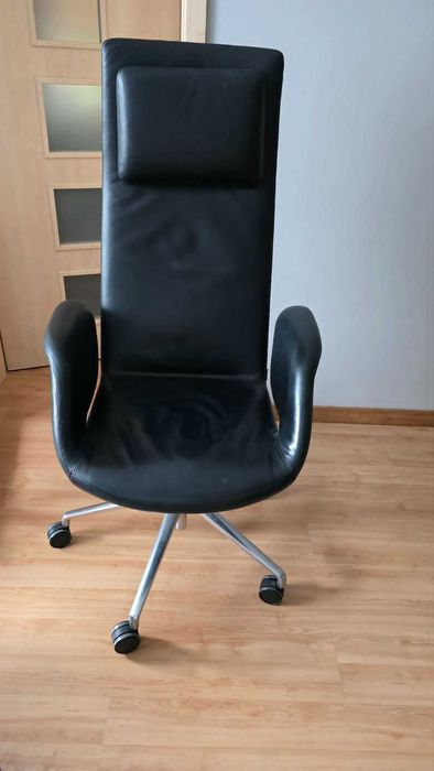 Krzesło, fotel do biurka z wysokim oparciem