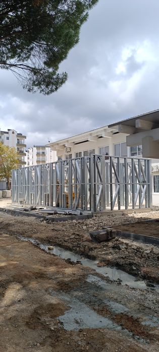 Moradias e pavilhões em LSF - Construção Civil