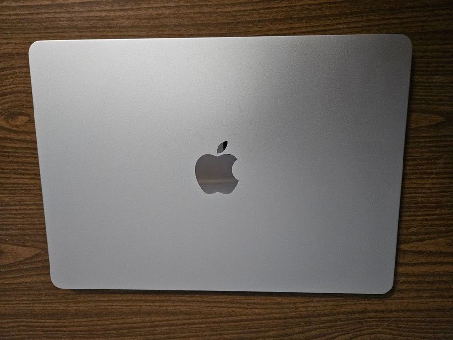  MacBook Air 13 2022 M2 Starlight