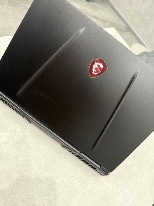 Laptop MSI GL65 Leopard