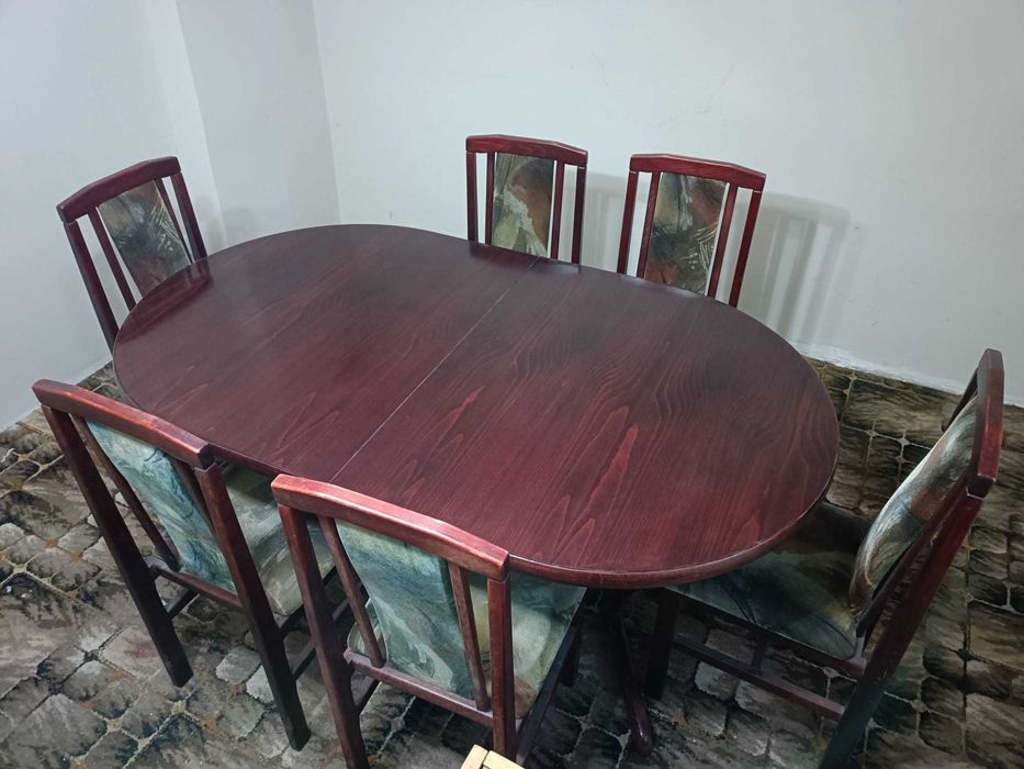 Stół rozkładany + 6 krzeseł, drewniany (buk)
