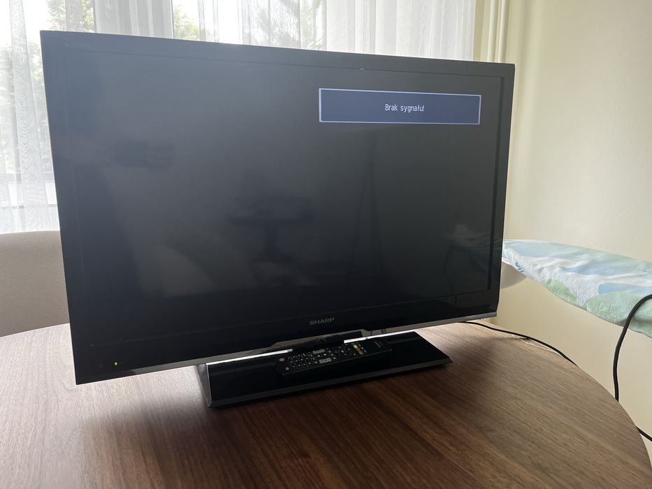 Telewizor sharp lcd colour tv model lc 32le244e