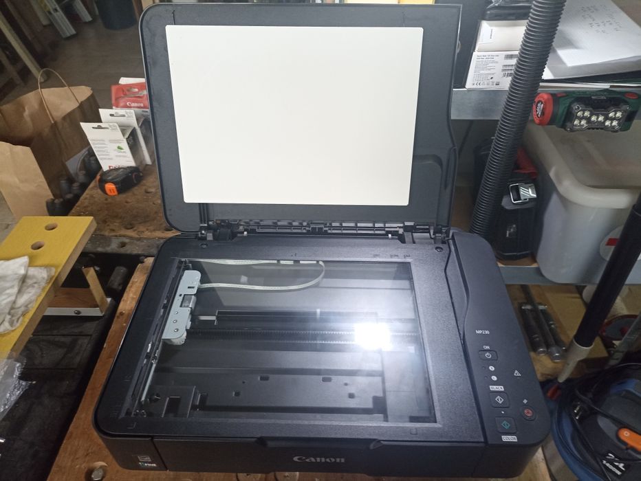 Impressora multifunções Canon Pixma MP230