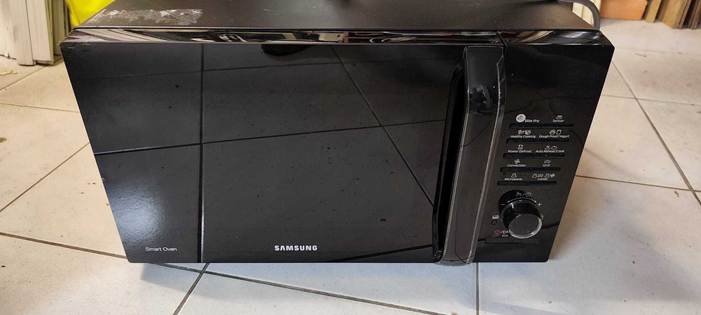Micro-ondas Samsung MC28H5135 avariado