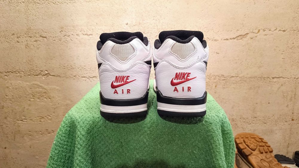 NIKE AIR FLIGHT 89 r.44 skóra stan bardzo dobry
