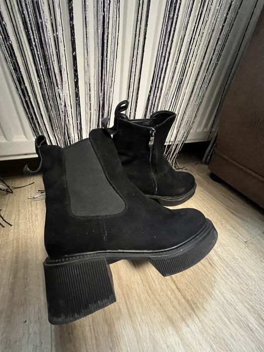 Чоботи на каблучку