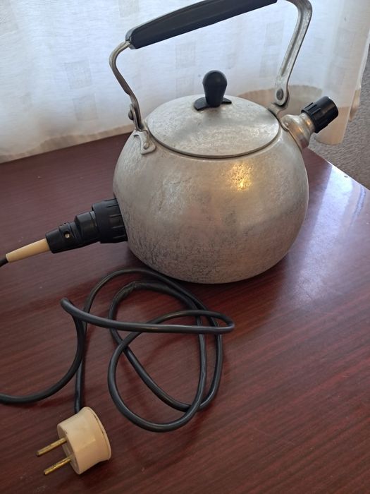 Чайник электро.3литра.