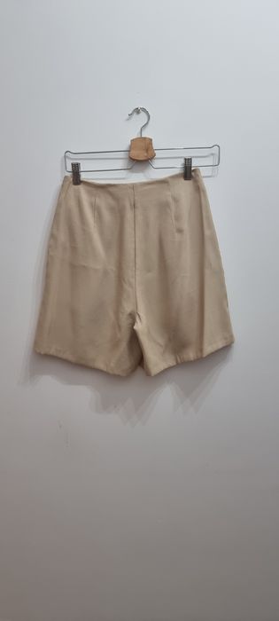 Calções beje - Tam. 36