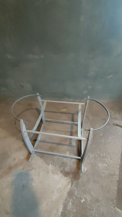 Alcofa com suporte para Bebé