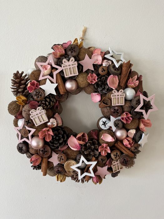 Coroa de Natal artezanal ,com cheiro de canela!